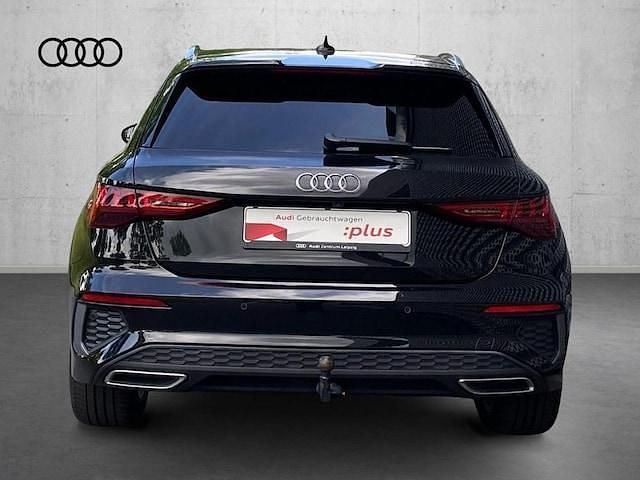 Mythosschwarz metallic Gebraucht 2021 Audi A3 Sportback e-tron Ambiente Limousine | 23.880 € (Fairer Preis) - Bild 1/2