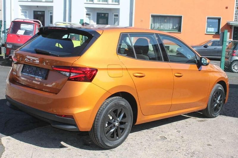 Neu Skoda Fabia 116 PS (85 kW) 2025 Orange Kleinwagen