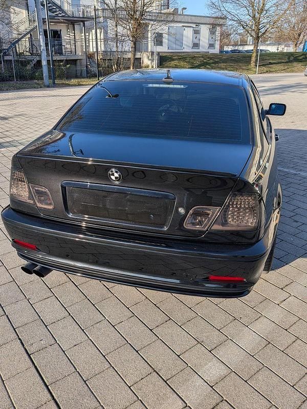 Second-hand BMW 330 231 CP (169 kW) 2001 Negru Coupe