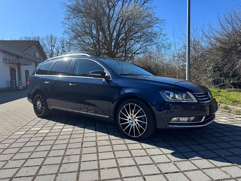 Gebraucht VW Passat Highline 143 PS (105 kW) 2011 Blau Kombi