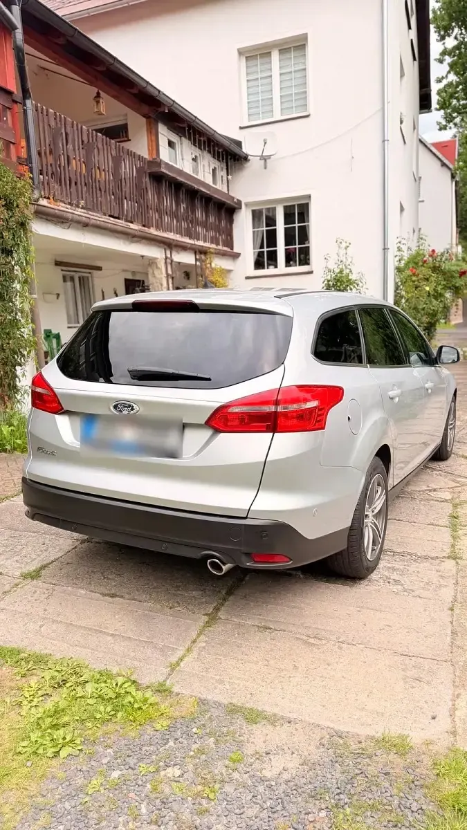 Gebraucht Ford Focus 150 PS (110 kW) 2015 Grau Kombi