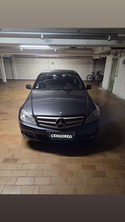 Grau Gebraucht 2010 Mercedes C220 Avantgarde Limousine | 7.100 € (Fairer Preis) - Bild 1/4
