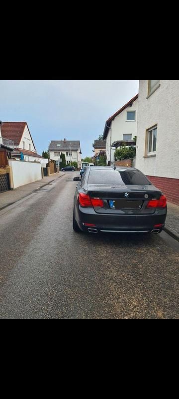 Gebraucht BMW 740 306 PS (225 kW) 2010 Grau Limousine