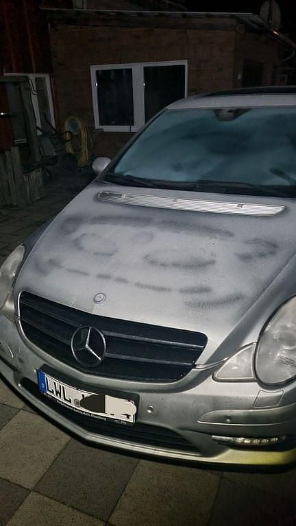 Silber Gebraucht 2010 Mercedes R300 Edition Van / Kleinbus | 7.999 € (Superpreis) - Bild 1/4