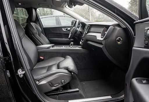 Gebraucht Volvo XC60 Plus 455 PS (334 kW) 2023 Black solid stone SUV