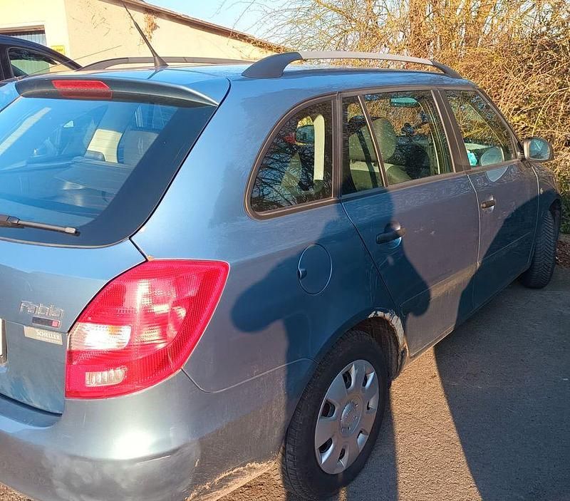 Gebraucht Skoda Fabia 69 PS (50 kW) 2010 Silber Kombi