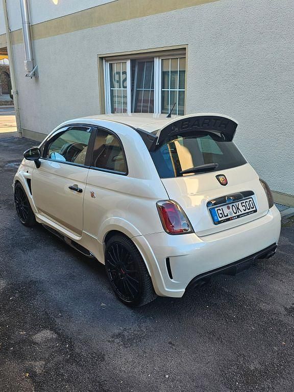Gebraucht Abarth 500 135 PS (99 kW) 2013 Weiß Kleinwagen