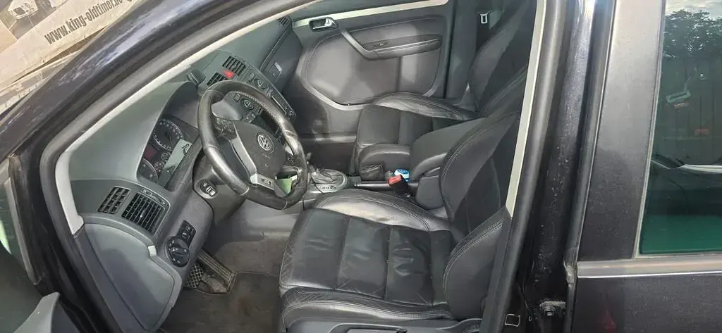 Gebraucht VW Touran Trendline 150 PS (110 kW) 2004 Schwarz Van / Kleinbus