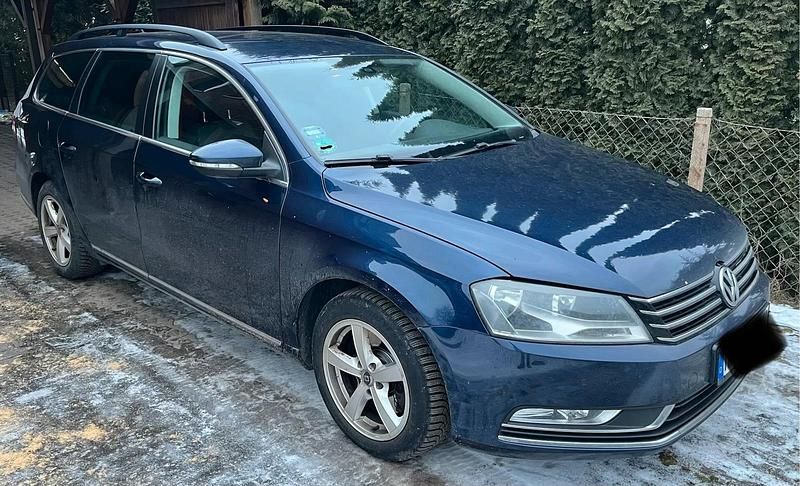 Blau Gebraucht 2012 VW Passat Comfortline Kombi | 4.000 € (Superpreis) - Bild 1/4