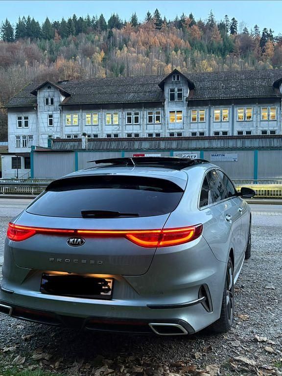 Gebraucht Kia ProCeed GT-Line 140 PS (102 kW) 2019 Silber Kleinwagen