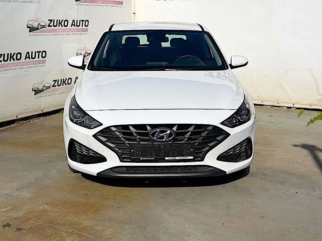Gebraucht Hyundai i30 Select 110 PS (80 kW) 2023 Weiß Limousine