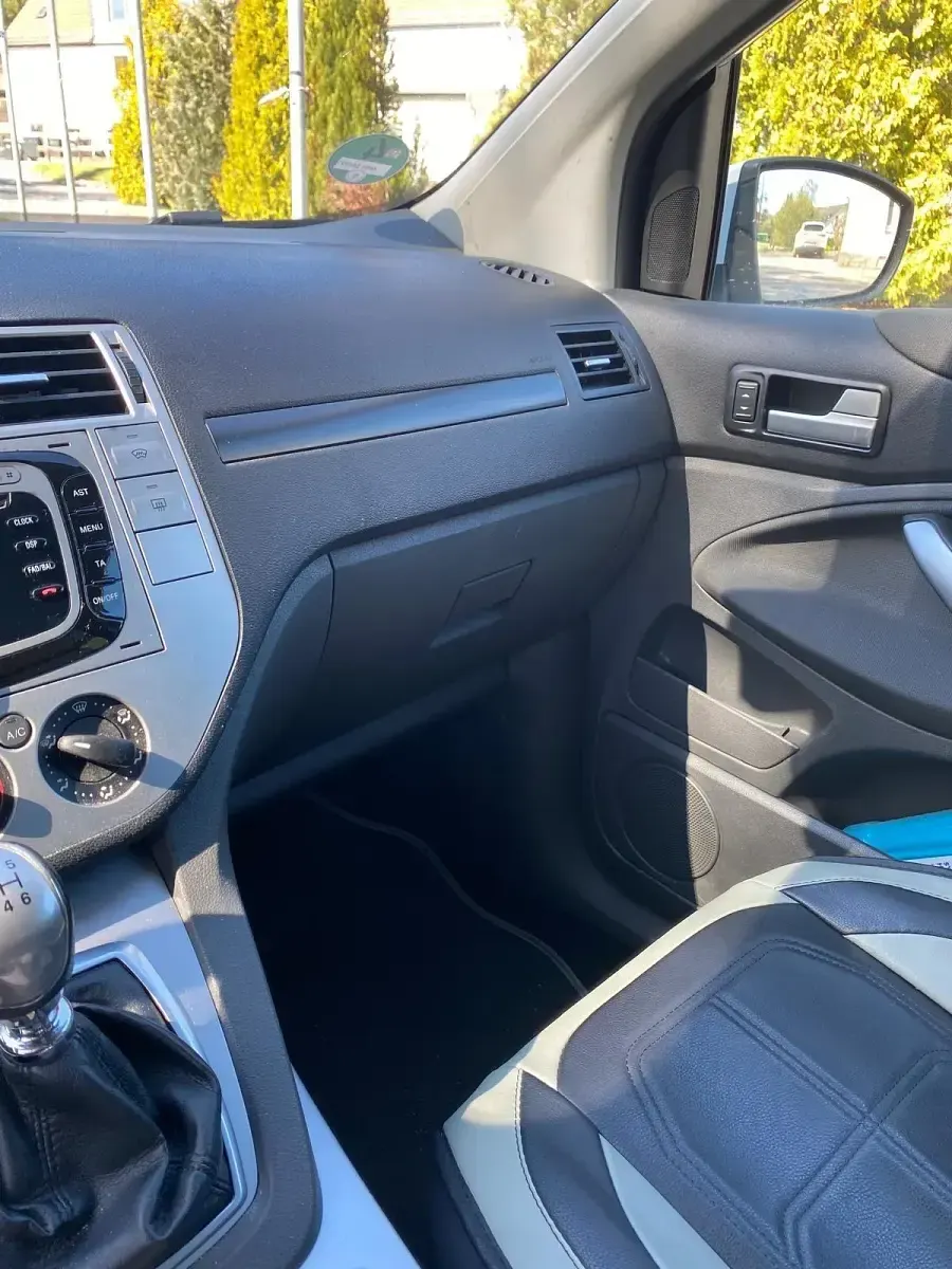 Używany Ford Kuga 140 KM (102 kW) 2012 Biały SUV