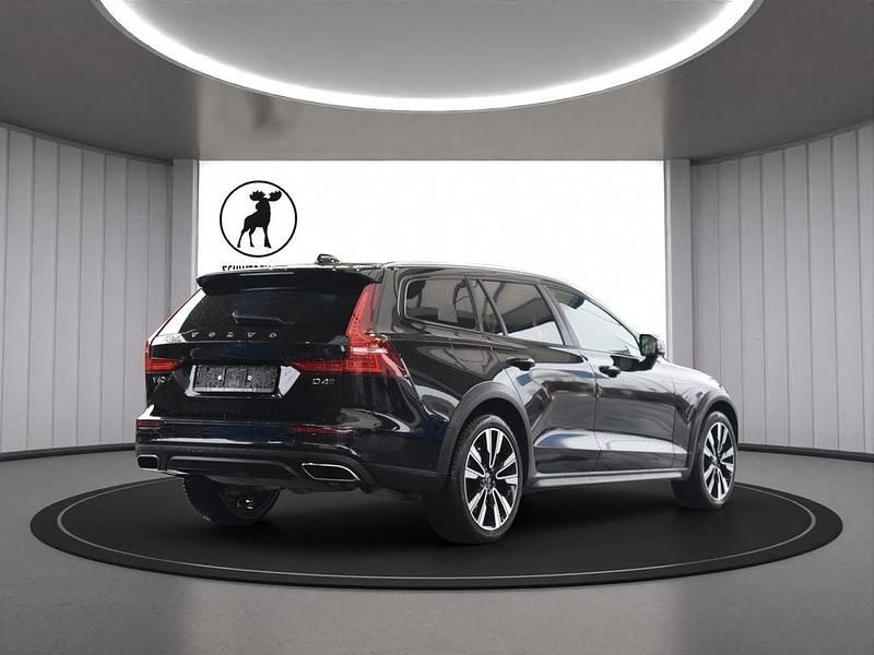 Gebraucht Volvo V60 CC Pro 190 PS (139 kW) 2019 Schwarz Kombi