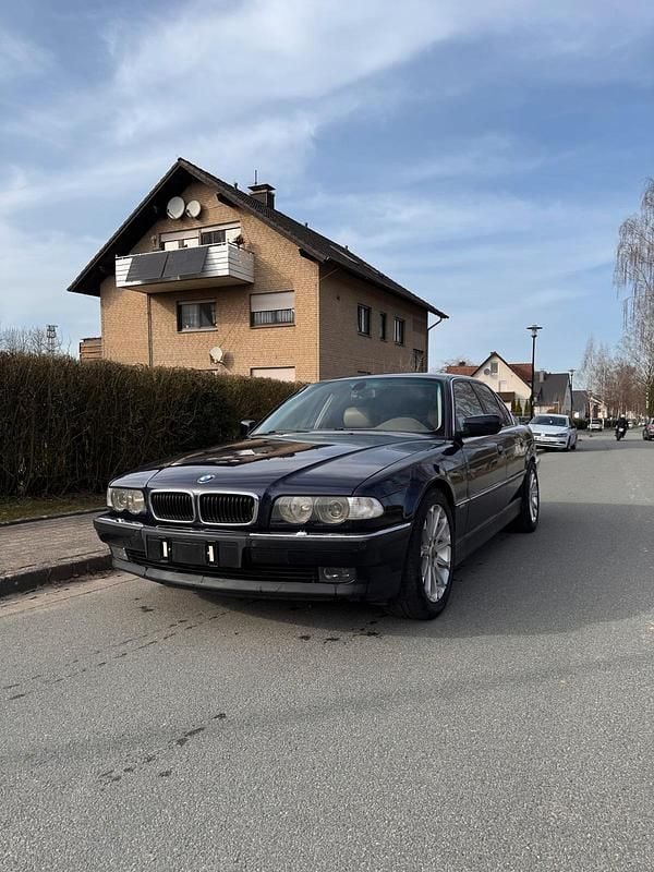 Usata BMW 730 184 CV (135 kW) 2000 Blu Berlina