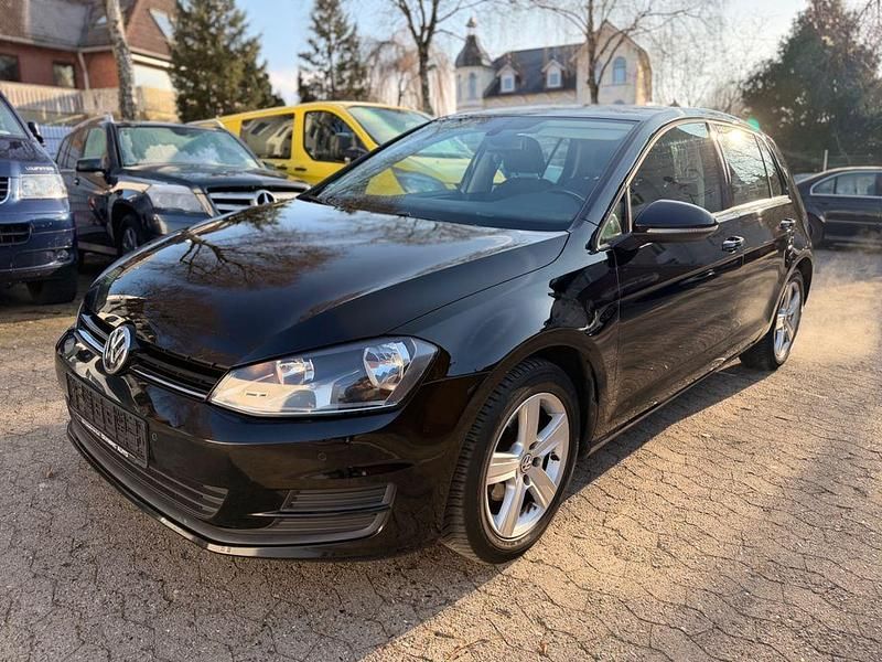 Second-hand VW Golf VII Trendline 86 CP (63 kW) 2014 Negru Berlinǎ