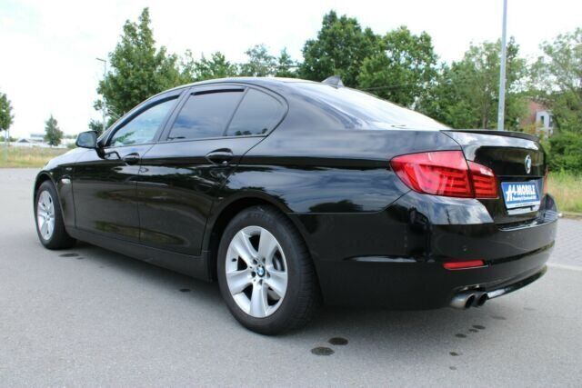 Gebraucht BMW 520 184 PS (135 kW) 2011 Schwarz Limousine