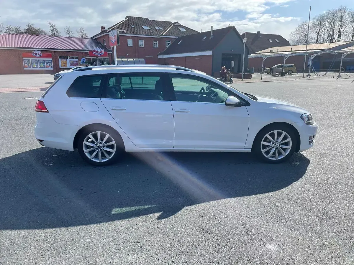 Gebraucht VW Golf VII Highline 150 PS (110 kW) 2015 Weiß Kombi