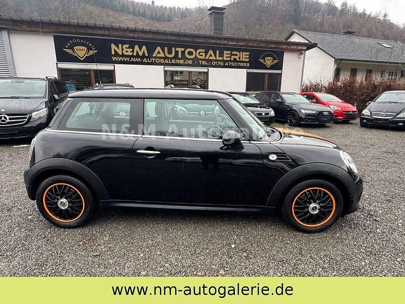 Gebraucht Mini ONE 75 PS (55 kW) 2013 Midnight black metallic Kleinwagen