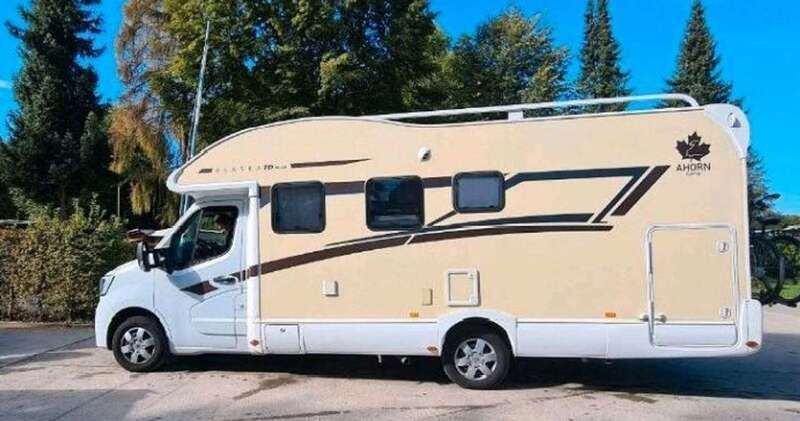 Beige Gebraucht 2020 Renault Master Van | 56.000 € - Bild 1/4