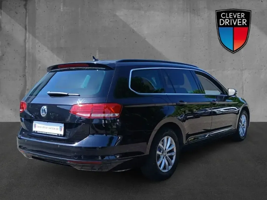 Gebraucht VW Passat Comfortline 150 PS (110 kW) 2018 Schwarz Kombi