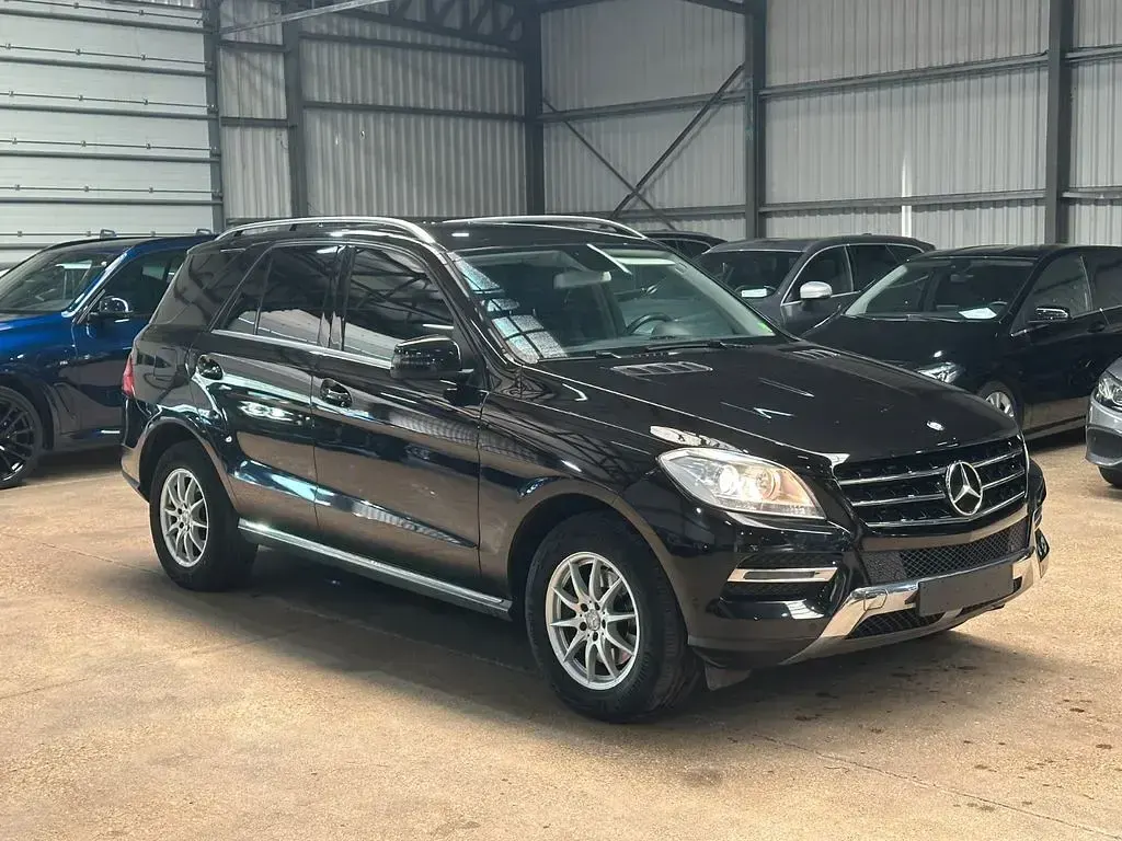 Gebraucht Mercedes ML250 204 PS (150 kW) 2013 Schwarz SUV