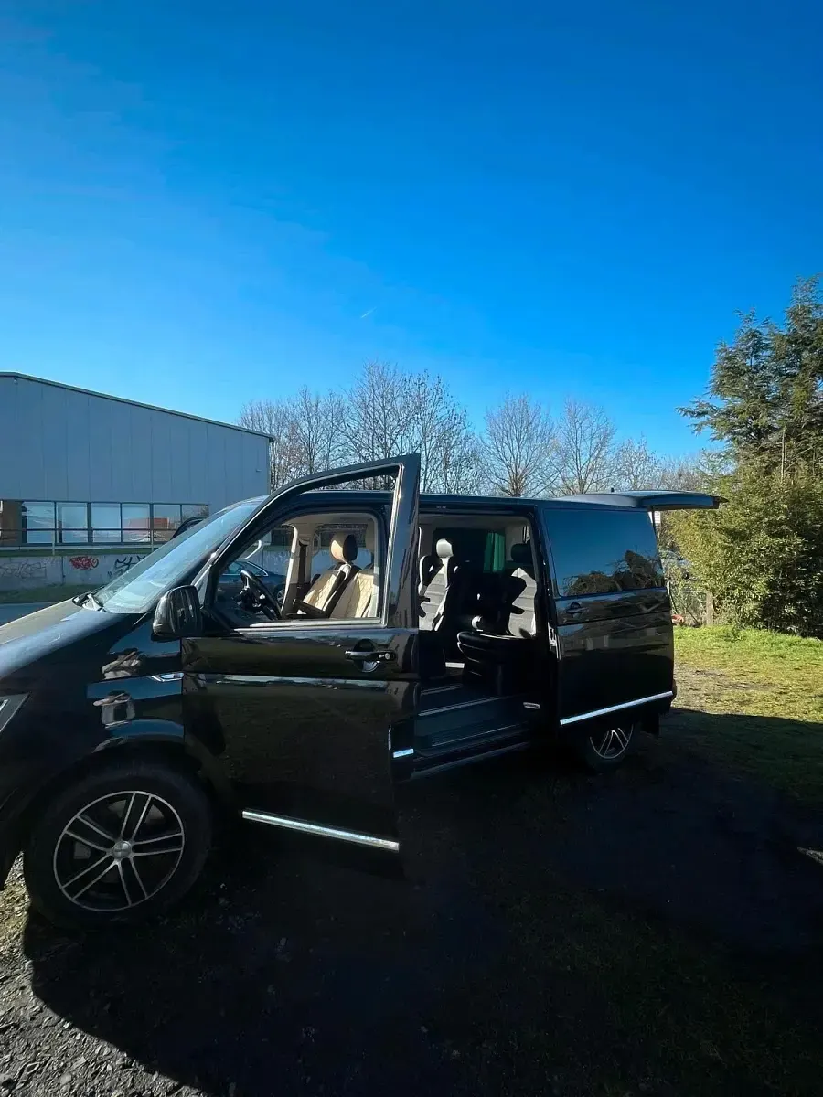 Usata VW Multivan 204 CV (150 kW) 2017 Nero Monovolume