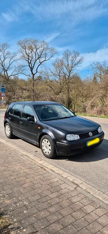 Gebraucht VW Golf IV 75 PS (55 kW) 1999 Schwarz Kleinwagen