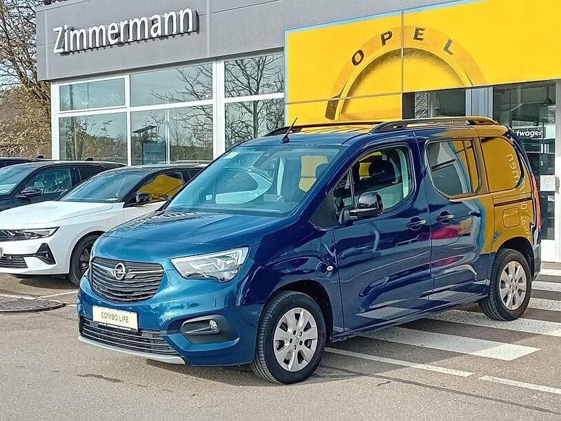 Blau Gebraucht 2022 Opel Combo Life Ultimate Van / Kleinbus | 25.950 € (Etwas zu teuer) - Bild 1/4