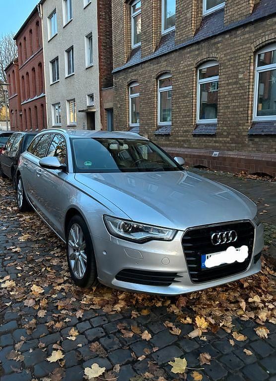 Silber Gebraucht 2012 Audi A6 Ambiente Kombi | 14.300 € (Etwas zu teuer) - Bild 1/4