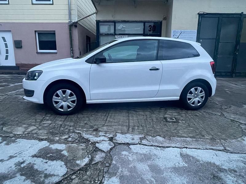 Gebraucht VW Polo 60 PS (44 kW) 2011 Weiß Kleinwagen