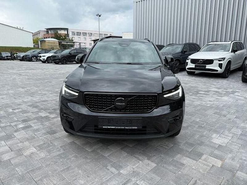 Gebraucht Volvo XC40 Plus 163 PS (119 kW) 2025 Onyx black SUV