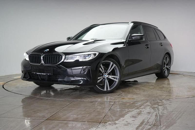 Gebraucht BMW 320 Sport Line 190 PS (139 kW) 2021 Schwarz 2 Kombi