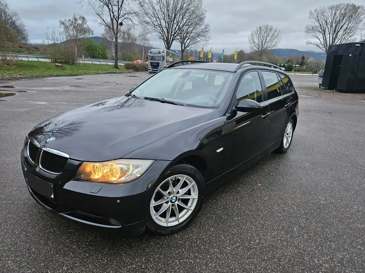 Gebraucht BMW 318 129 PS (94 kW) 2008 Andere farben Kombi
