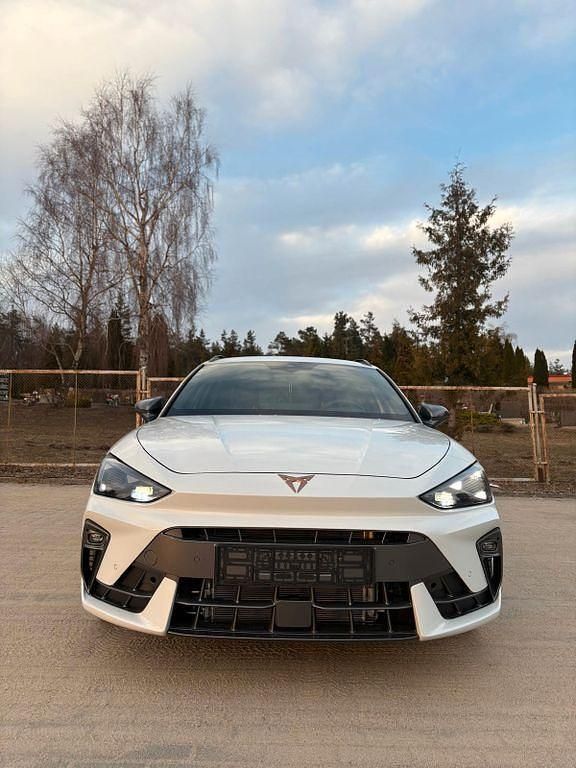Gebraucht Cupra Leon 150 PS (110 kW) 2025 Weiß Kombi