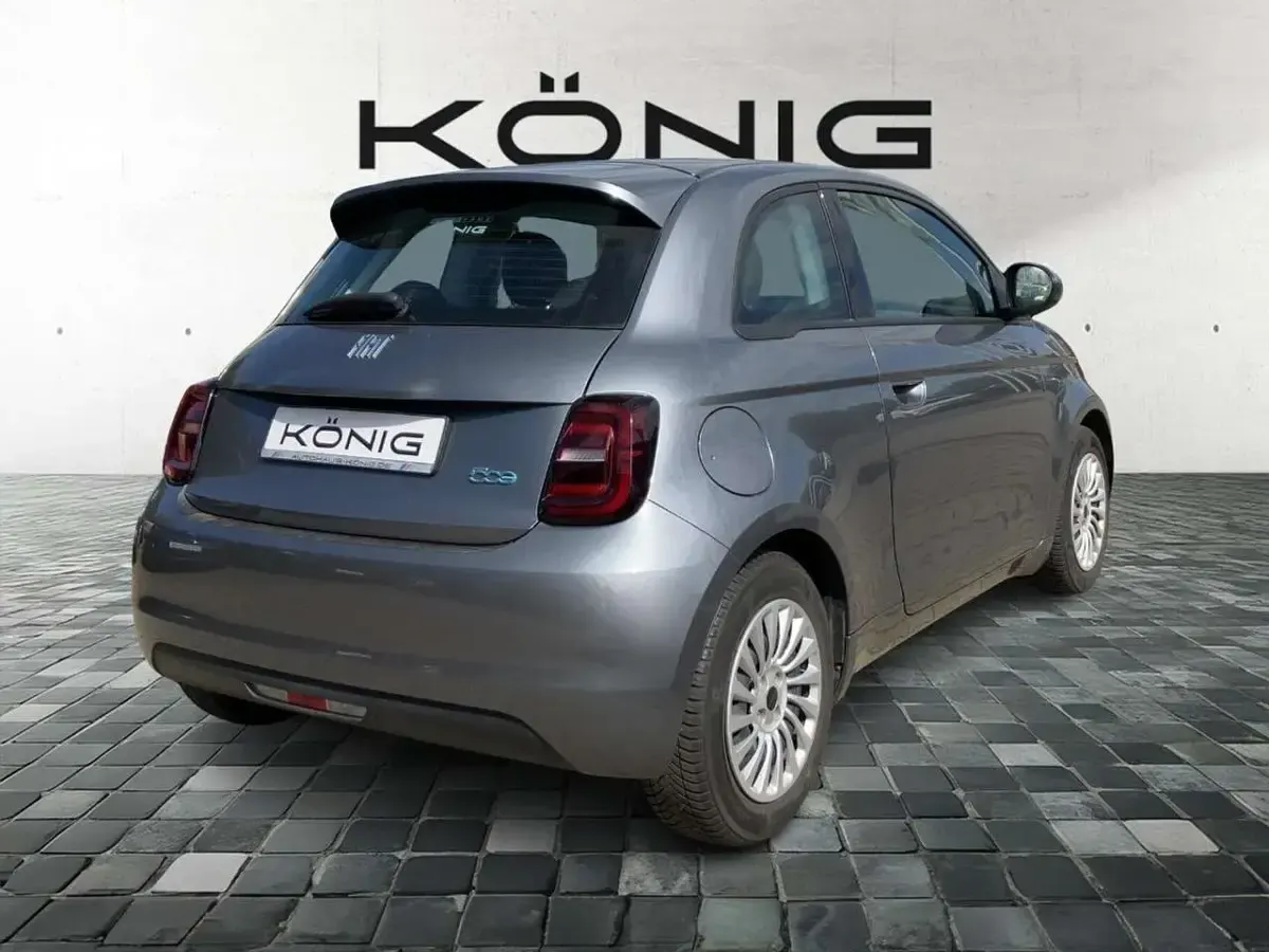 Gebraucht Fiat 500e 86 kW (118 PS) 2023 Mineral grau metallic (grau) Kleinwagen