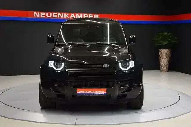Gebraucht Land Rover Defender HSE Dynamic 426 PS (313 kW) 2024 Schwarz SUV
