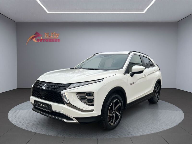 Weiß Gebraucht 2021 Mitsubishi Eclipse Cross Plus SUV | 17.950 € (Superpreis) - Bild 1/4