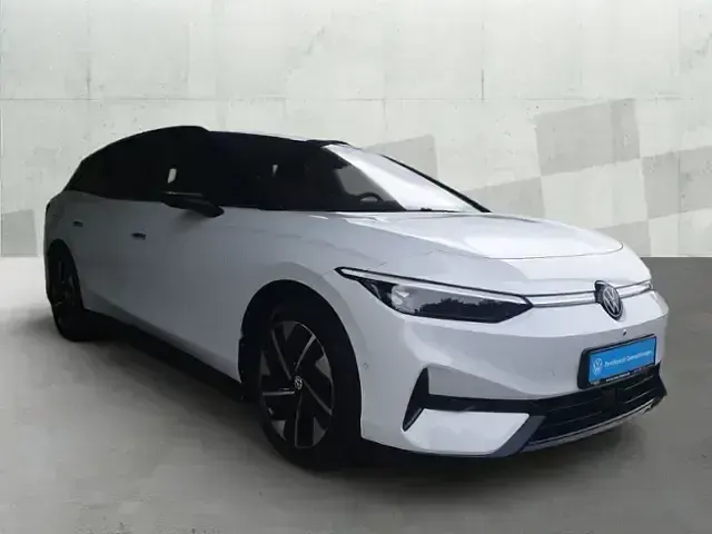 Gebraucht VW ID.7 Pro 210 kW (286 PS) 2025 Weiß Kombi