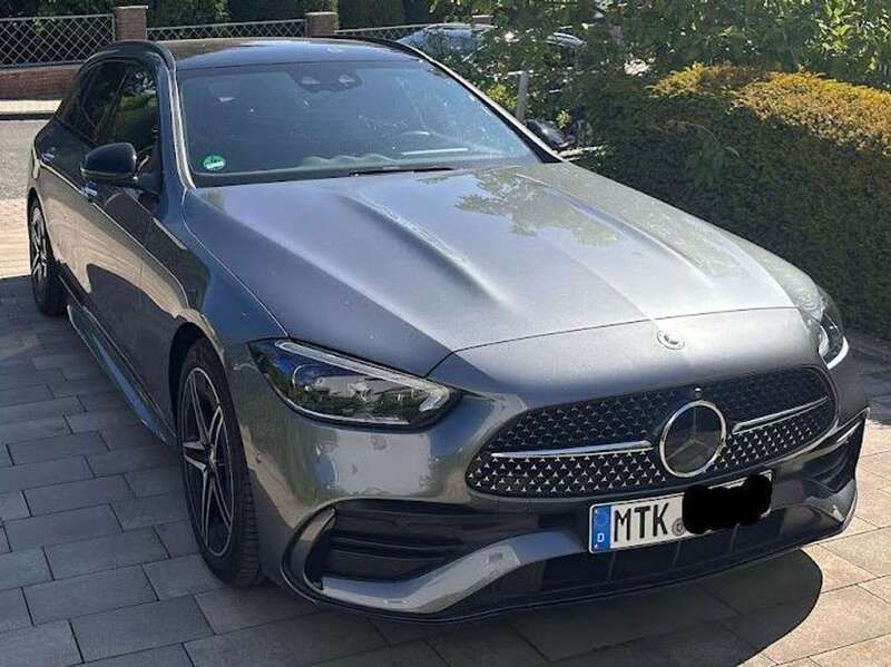 Grau Gebraucht 2024 Mercedes C300 AMG line Kombi | 47.000 € (Fairer Preis) - Bild 1/4