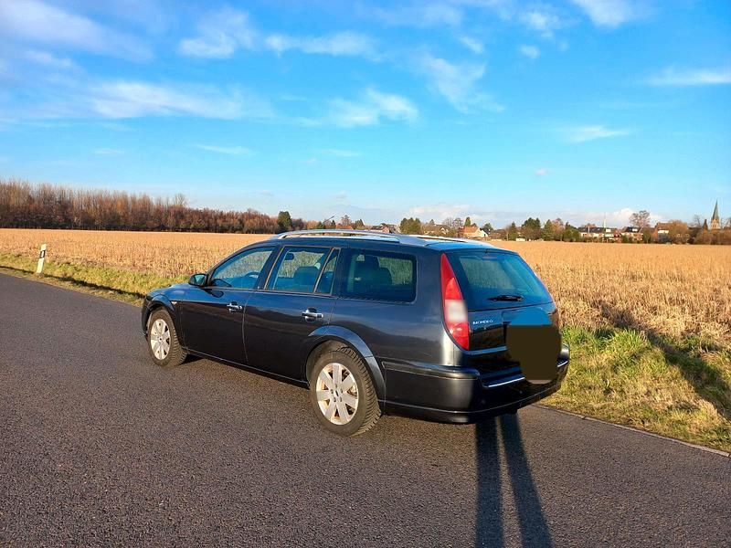 Gebraucht Ford Mondeo 125 PS (91 kW) 2007 Grau Kombi