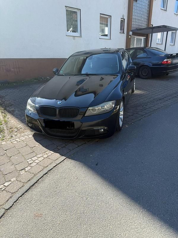 Gebraucht BMW 330 245 PS (180 kW) 2009 Schwarz Limousine