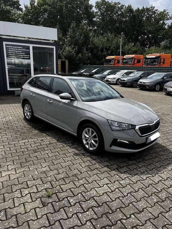 Gebraucht Skoda Scala Ambition 90 PS (66 kW) 2020 Grau Kleinwagen