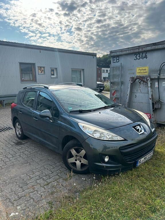 Grau Gebraucht 2010 Peugeot 207 Tendance Limousine | 1.300 € (Superpreis) - Bild 1/4
