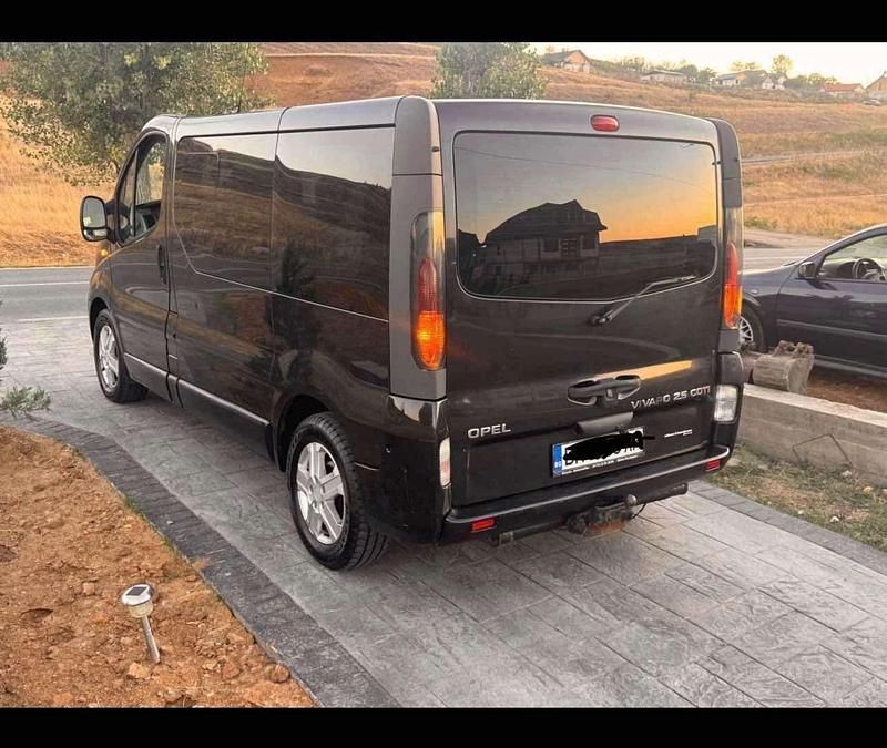 Gebraucht Opel Vivaro 135 PS (99 kW) 2005 Schwarz Van / Kleinbus