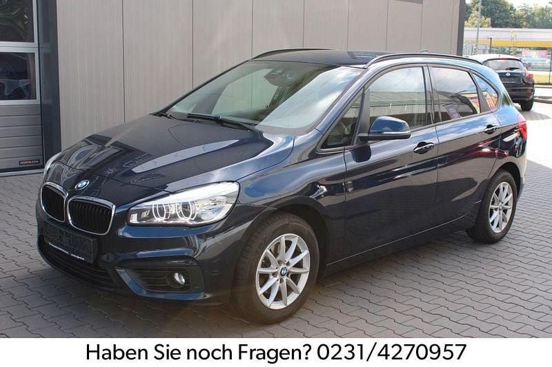 Imperialblau brillanteffekt Gebraucht 2016 BMW 216 Advantage Van / Kleinbus | 10.490 € (Fairer Preis) - Bild 1/4