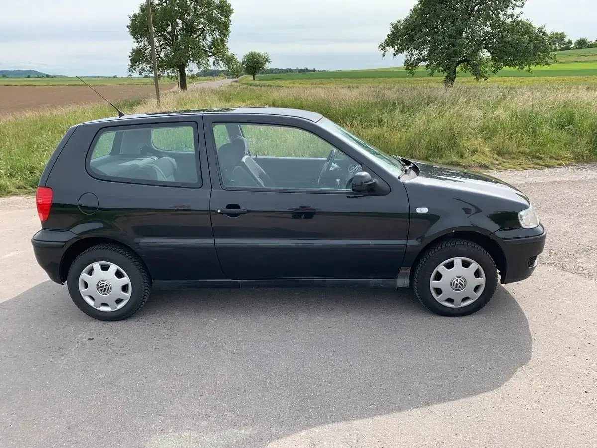 Second-hand VW Polo 60 CP (44 kW) 2000 Negru Berlinǎ