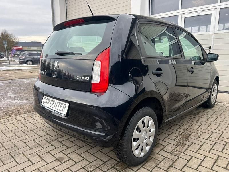 Gebraucht Skoda Citigo Active 60 PS (44 kW) 2013 Schwarz Kleinwagen