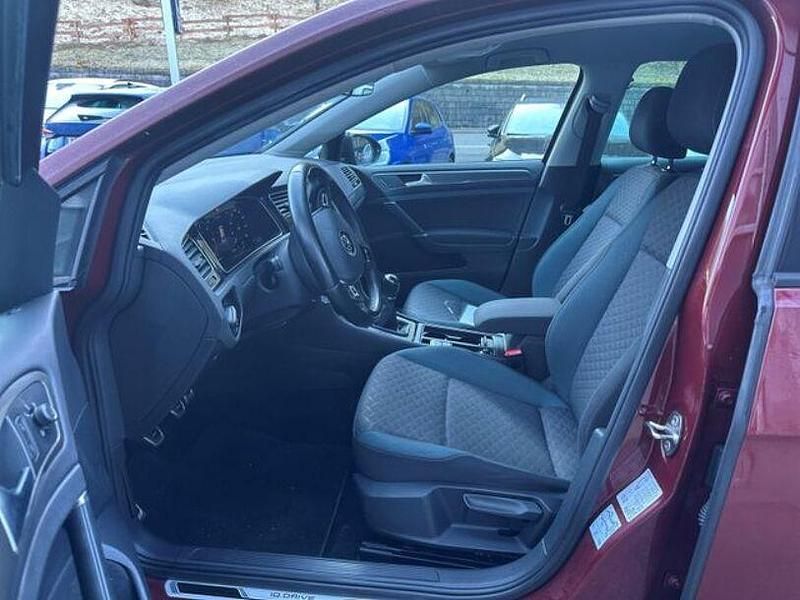 Gebraucht VW Golf VII IQ Drive 150 PS (110 kW) 2019 Rot Limousine
