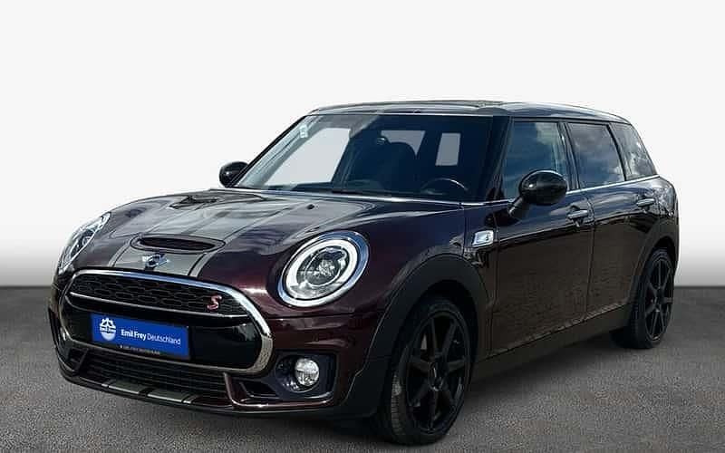 Rot Gebraucht 2017 Mini Cooper S Clubman Kombi | 16.480 € (Fairer Preis) - Bild 1/4