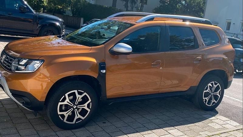 Orange Gebraucht 2020 Dacia Duster Prestige SUV | 16.500 € (Guter Preis) - Bild 1/4